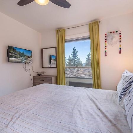 קינגס ביץ' Lake Views, Pet-Friendly Cabin With Hot-Tub In King'S Beach מראה חיצוני תמונה