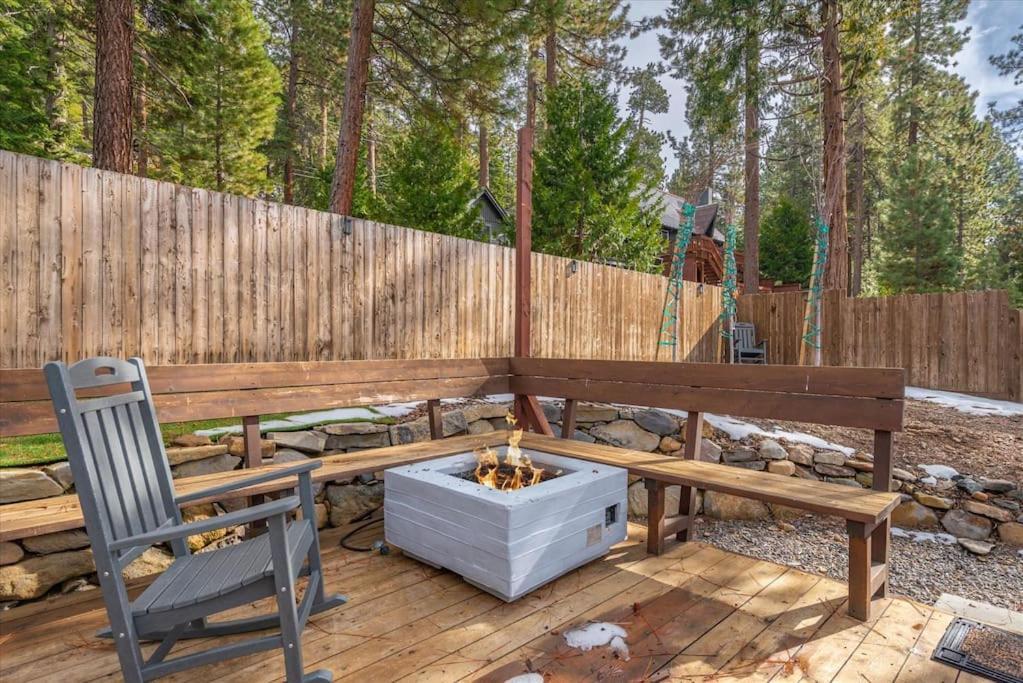 קינגס ביץ' Lake Views, Pet-Friendly Cabin With Hot-Tub In King'S Beach מראה חיצוני תמונה