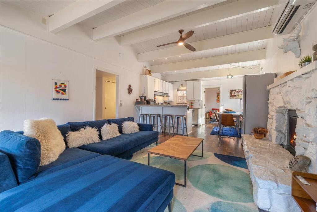 קינגס ביץ' Lake Views, Pet-Friendly Cabin With Hot-Tub In King'S Beach מראה חיצוני תמונה