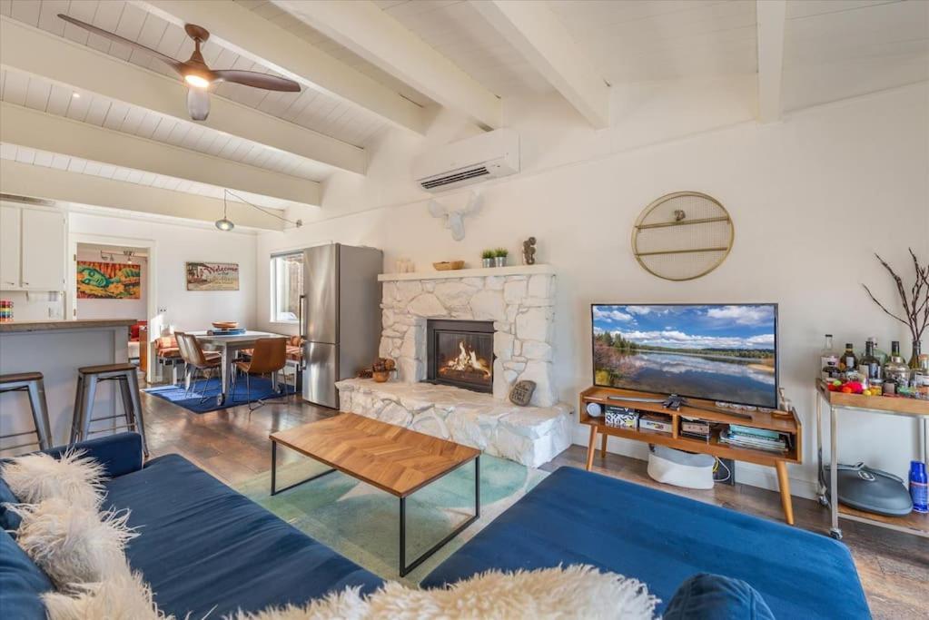 קינגס ביץ' Lake Views, Pet-Friendly Cabin With Hot-Tub In King'S Beach מראה חיצוני תמונה