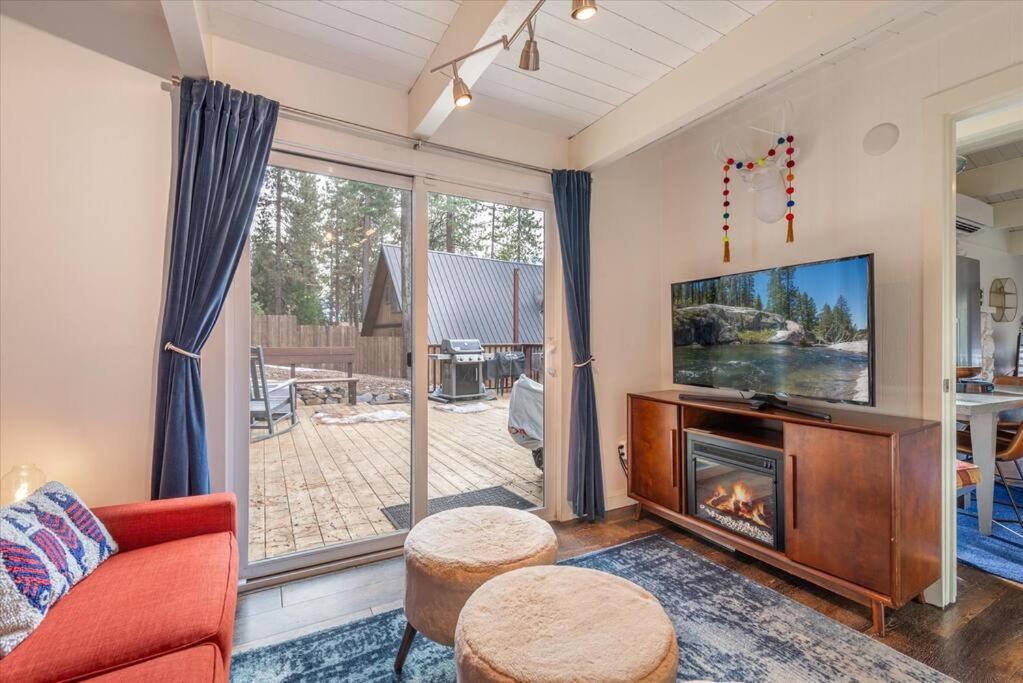 קינגס ביץ' Lake Views, Pet-Friendly Cabin With Hot-Tub In King'S Beach מראה חיצוני תמונה
